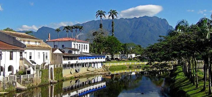 Encantadas Inn *